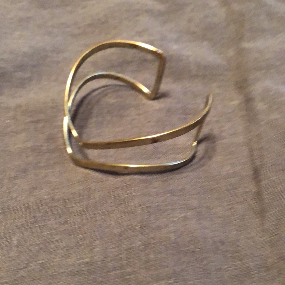 Two Row Arrow Cuff - Picture 4 of 4